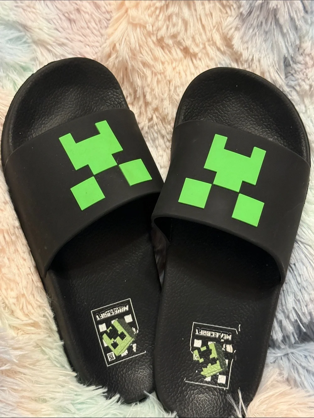 MINECRAFT Kids Black Slides with Green Pixel Design